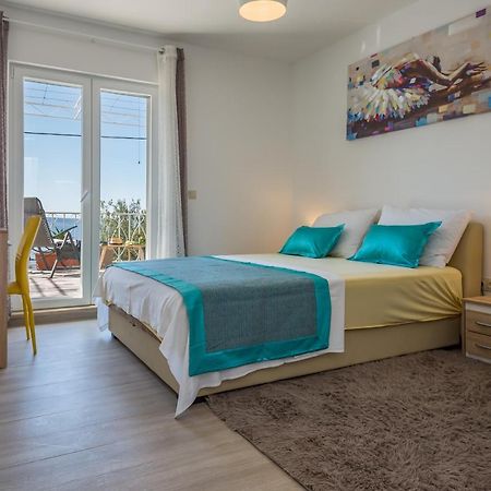 Holiday House Almissa Омиш Экстерьер фото