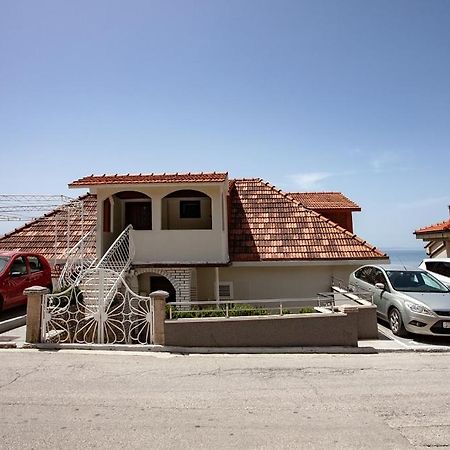 Holiday House Almissa Омиш Экстерьер фото