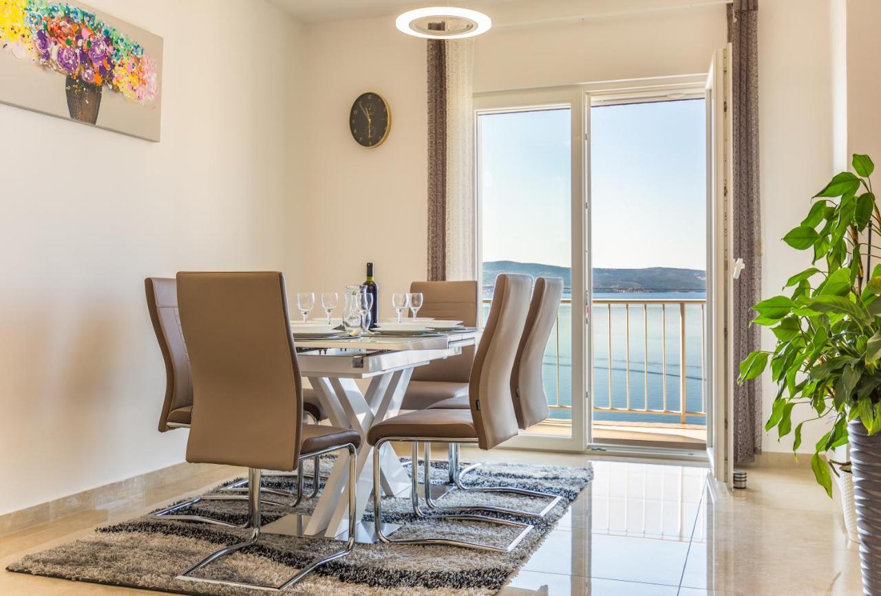 Holiday House Almissa Омиш Экстерьер фото