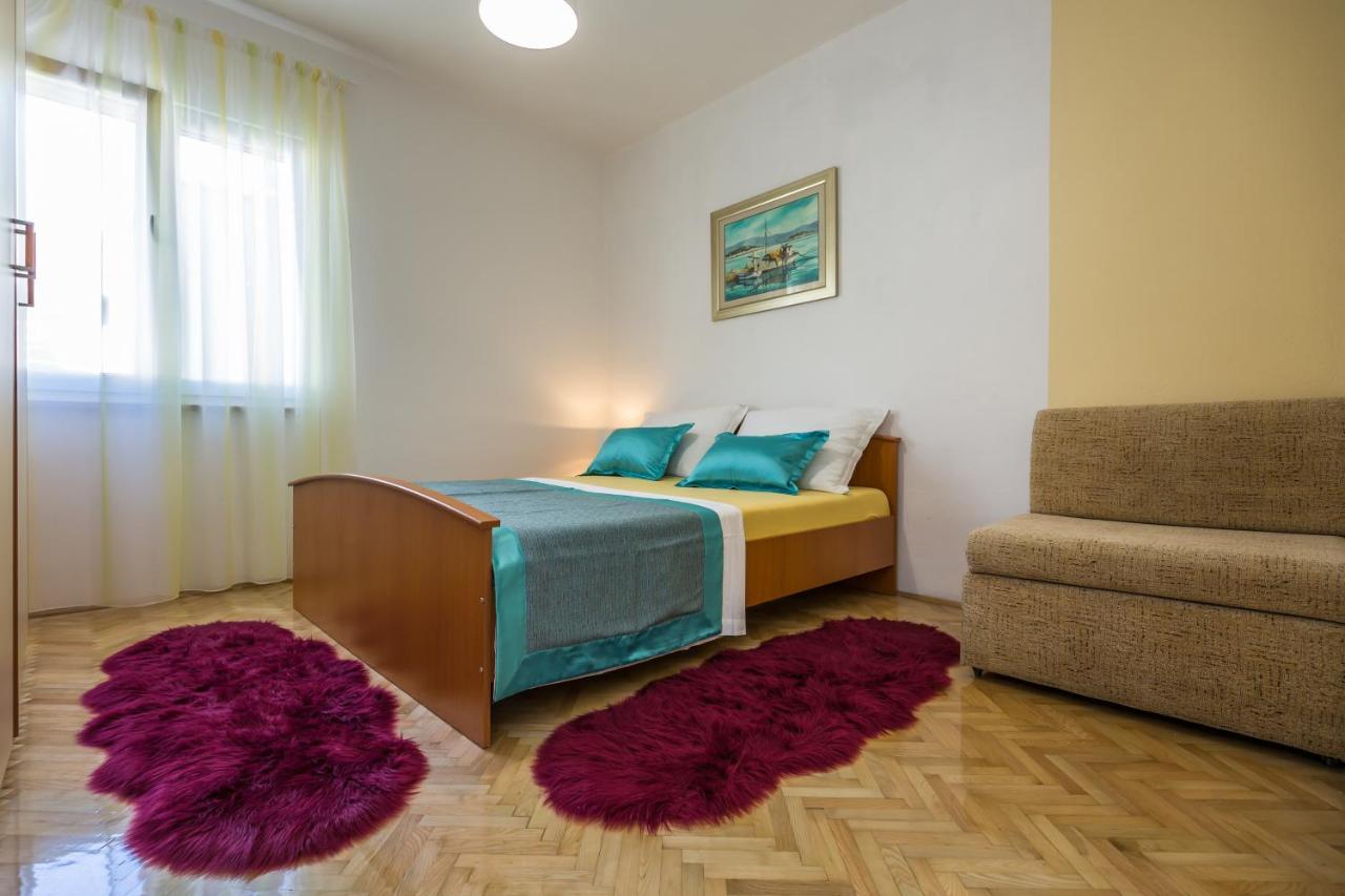 Holiday House Almissa Омиш Экстерьер фото