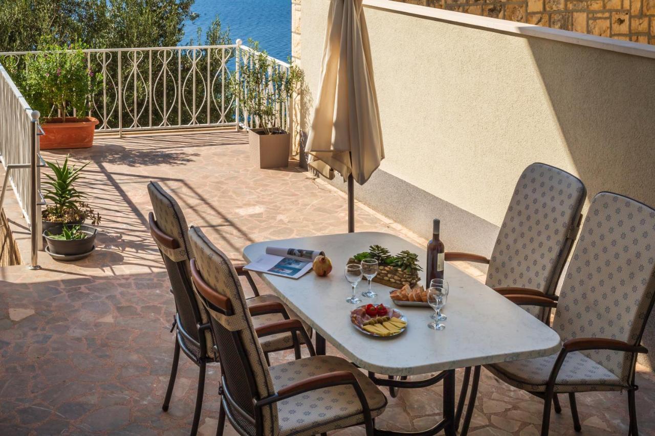 Holiday House Almissa Омиш Экстерьер фото