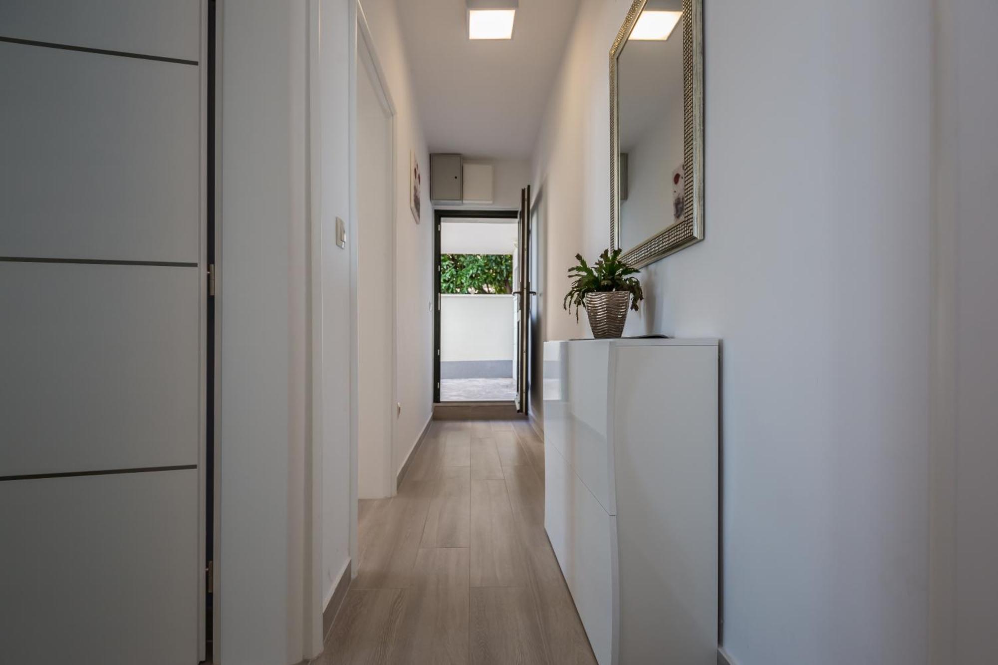 Holiday House Almissa Омиш Экстерьер фото