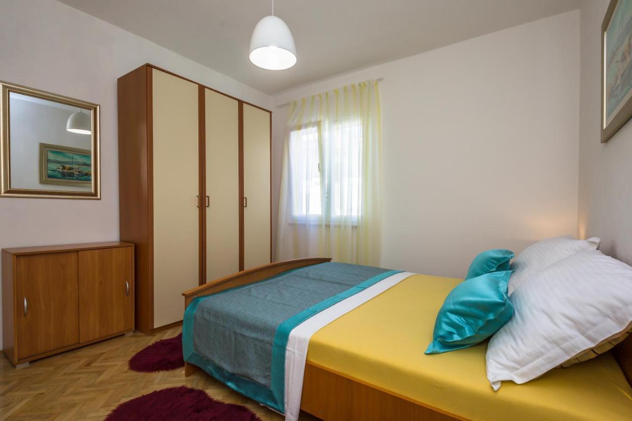 Holiday House Almissa Омиш Экстерьер фото