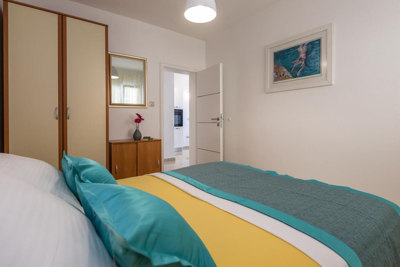 Holiday House Almissa Омиш Экстерьер фото