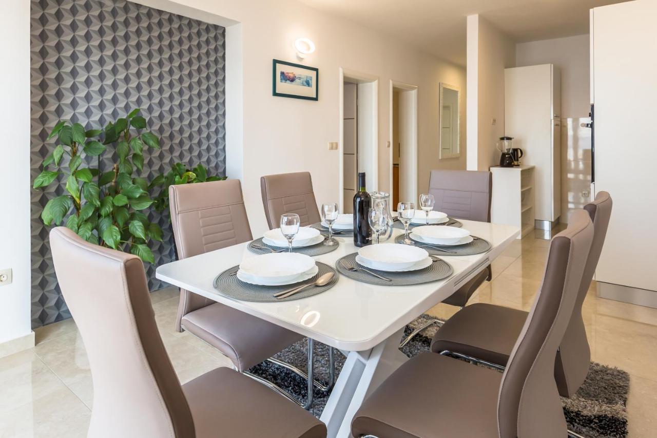 Holiday House Almissa Омиш Экстерьер фото