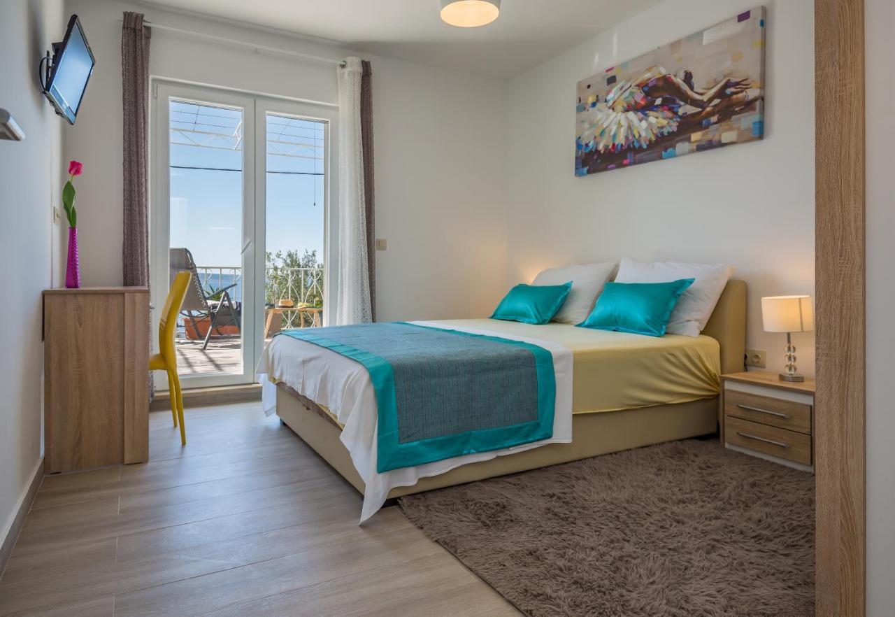 Holiday House Almissa Омиш Экстерьер фото