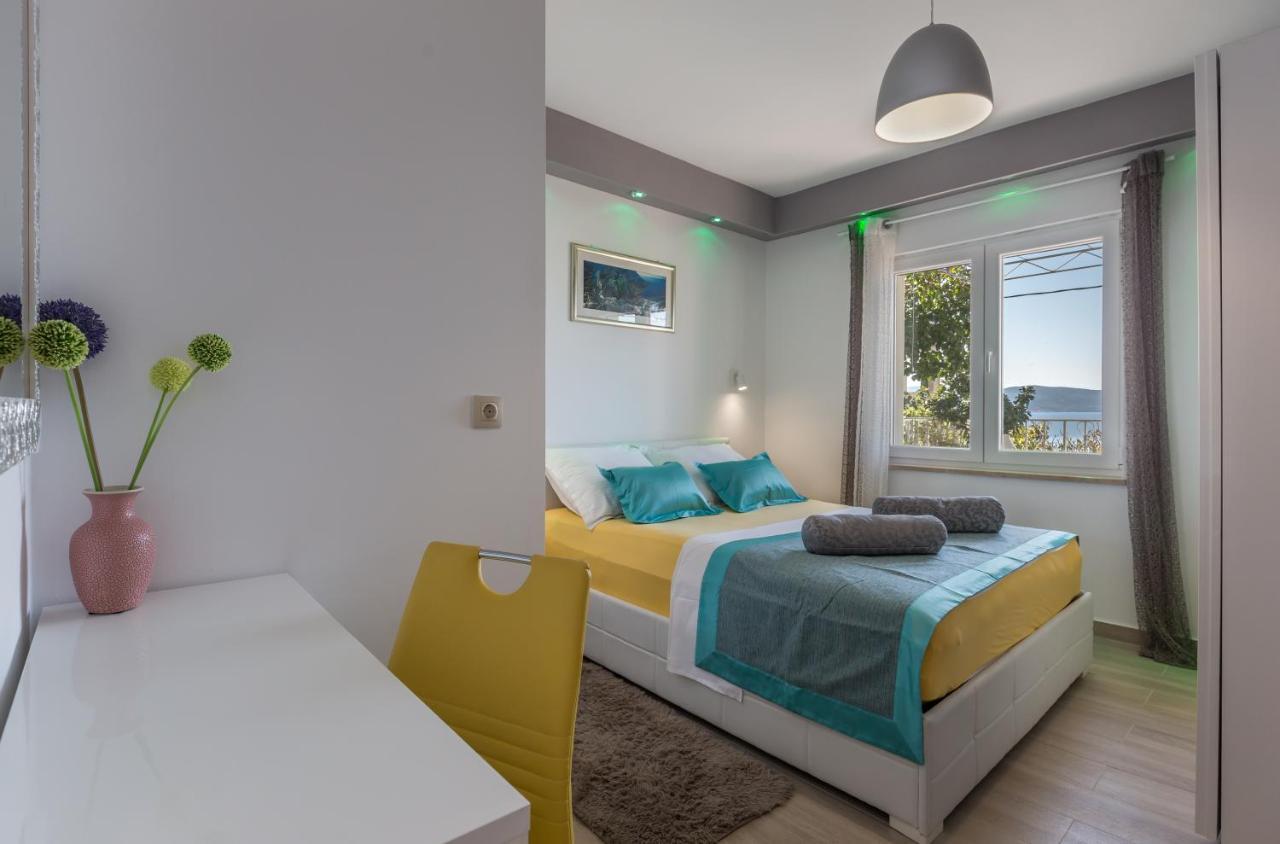 Holiday House Almissa Омиш Экстерьер фото